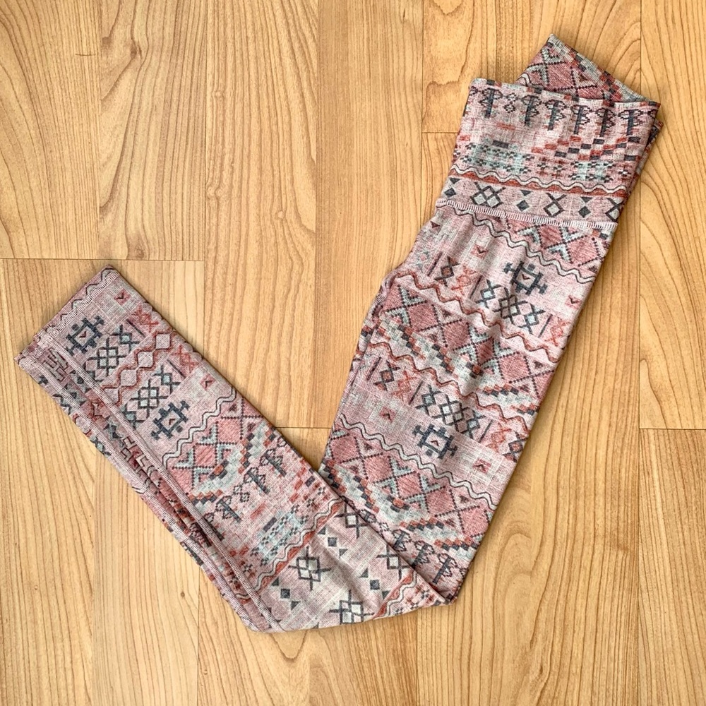*SOLD* Niyama Sol Taos Barefoot Leggings Size S